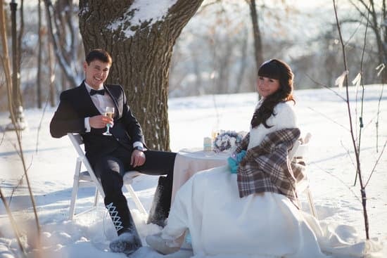 How Much Do You Tip Servers at a Wedding 1 How much to tip servers at a wedding: A guide to gratuity etiquette