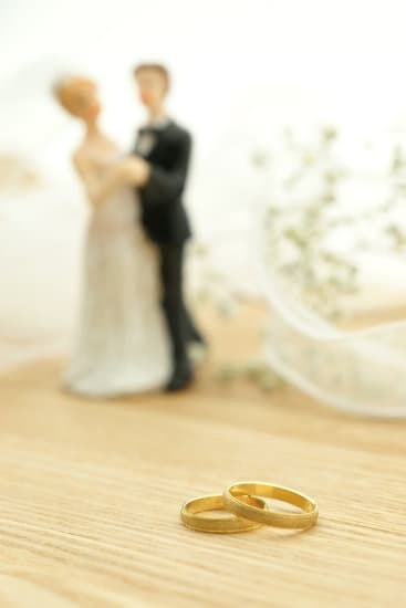 How to ask for money instead of gifts for the wedding: A practical guide for newlyweds