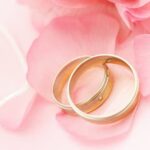 Do I Tip the Photographer at My Wedding Wedding photography etiquette: Tip the photographer for their hard work and dedication