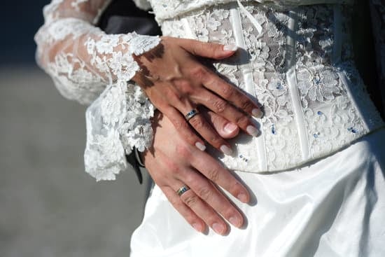 How to Create Wedding Vows 1 How to create personalized wedding vows that express your love and commitment