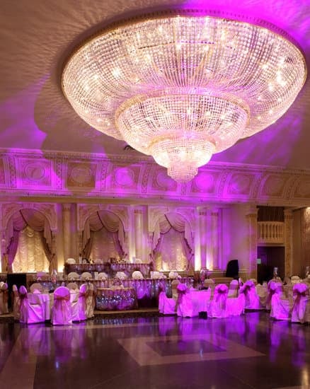 Does Wedding Ring Go Before Engagement 19 Proper Order: Does Wedding Ring Go Before Engagement - Understanding wedding traditions