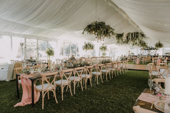 How.Much to Give for Wedding 1 Wedding gift etiquette: How much to give for wedding - A comprehensive guide