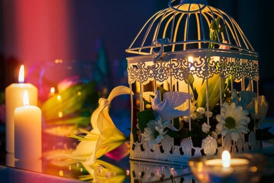 Beautiful silk wedding bouquets for DIY brides looking to create stunning arrangements at home