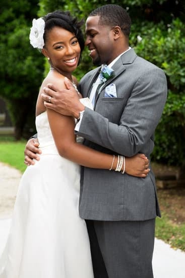 What Do Wedding Planners Major In 1 Graduates of wedding planning programs typically major in Hospitality Management. What do wedding planners major in