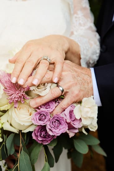 Stunning A List and B List Wedding Invitations with Elegant Designs