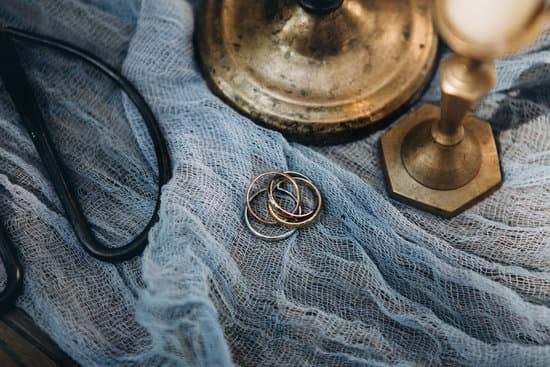 Shotgun Wedding takes place in Las Vegas, Nevada