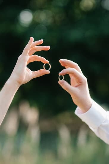 Are Vegas Weddings Valid 1 Las Vegas weddings legally recognized in Nevada. ARE VEGAS WEDDINGS VALID for out-of-state residents