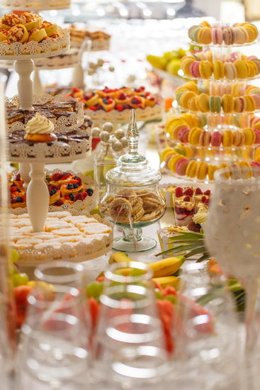 How Many Toasts at a Wedding 1 How many toasts at a wedding: Traditional toasting custom at a wedding reception with multiple toasts