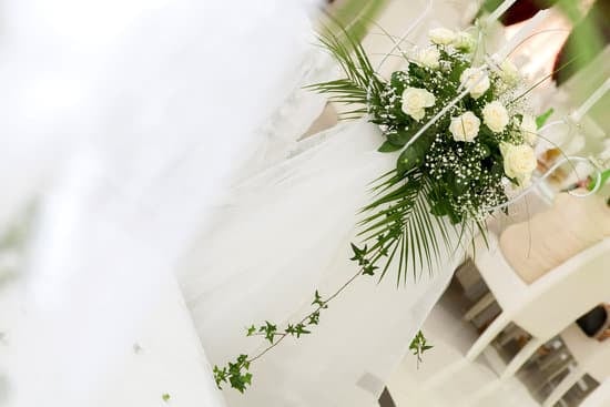 Step-by-step guide on how to watch Mike and Dave Need Wedding Dates online legally