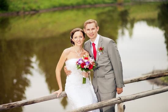 What Size Should Wedding Invitations Be 1 Proper wedding invitation size for optimal elegance and aesthetics: What size should wedding invitations be