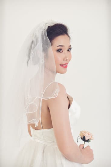 Simple and sleek, a black wedding ring signifies elegance and modernity for any bride or groom