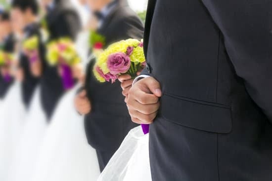 Who Pays for Alcohol at Wedding 1 Traditional Wedding Etiquette: Who Pays for Alcohol at Wedding