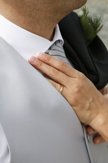 How Long to Send Wedding Thank Yous 1 How Long to Send Wedding Thank Yous: Timely Gratitude After Your Big Day