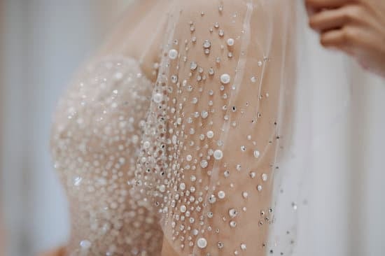 Why Are Wedding Rings Worn on Left Hand 1 Why are wedding rings worn on left hand: Tradition and symbolism explained