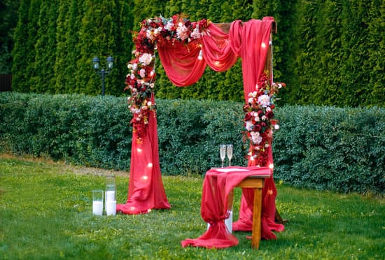 How Long Is a Vietnamese Wedding 1 Vietnamese wedding traditions include multiple ceremonies and can last up to three days