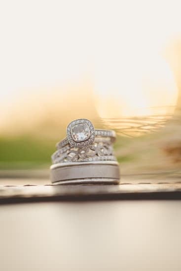 Simple Wedding Budget Tips: How to Make a Wedding Cheap