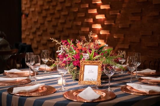 What Metal Wedding Band Should I Get 1 Choosing the perfect WHAT METAL WEDDING BAND SHOULD I GET for your special day