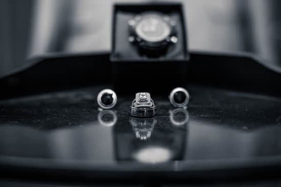 How to Ask for Money on Wedding Registry: A Guide for Couples Seeking Financial Support