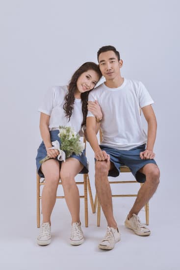Can I Wear Wedding Ring During Mammogram 1 Yes, you can wear a wedding ring during a mammogram for sentimental comfort and support