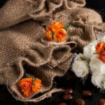 How Early Should You Arrive to a Wedding How early should you arrive to a wedding Plan to arrive 30 minutes before the ceremony for best seats