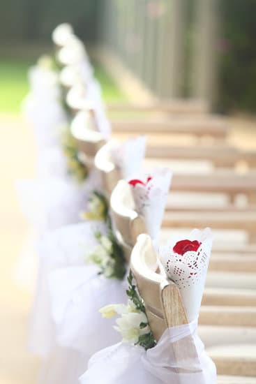 Does Love Is Blind Pay for Wedding 1 does love is blind pay for wedding