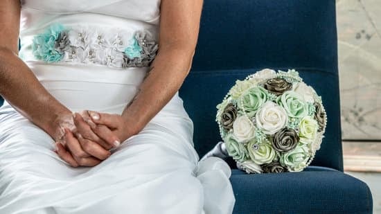 A Guide to Recommitting to Love and Commitment