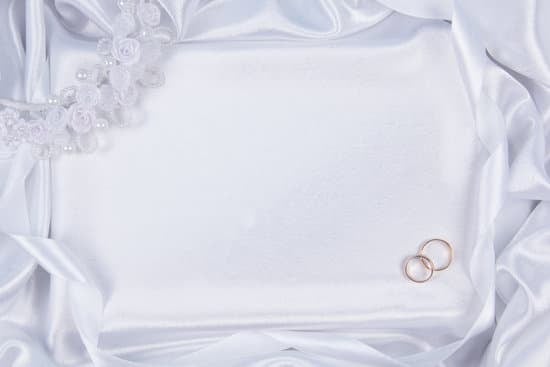 Do you tip for wedding hair trial - Proper etiquette for wedding hair trial tipping