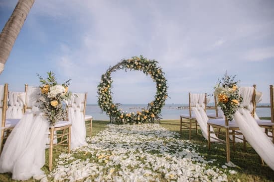 How Much Does Wedding Planner Charge 1 Establishing a budget that works for you