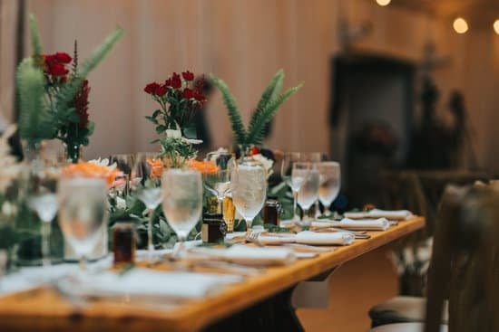 Casual Elegance for a Seaside Ceremony