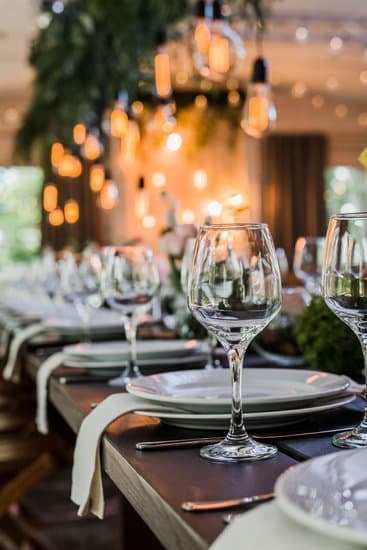 Should You Wear Your Wedding Ring During a Separation 1 Making the decision that's right for you