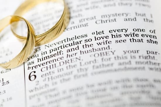 How Long Is a Normal Wedding Ceremony 1 Typical duration varies, but 30 minutes to an hour is common