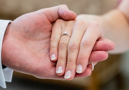 Step-by-step guide on how to open a successful wedding dress store in your local area