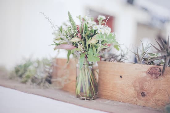 What Should You Wear to a Wedding as a Guest 1 Elegant and Appropriate Attire for the Occasion