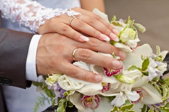 Aita for Not Inviting My Friend to My Wedding 17 Deciding who to invite is tough. #AITAForNotInvitingMyFriendToMyWedding