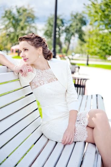 How Much Do Flowers Cost for a Small Wedding 13 Cost for a Small Wedding