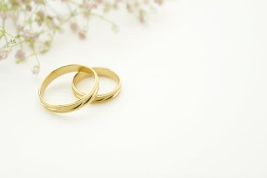 Stunning wedding guest hairstyles to try