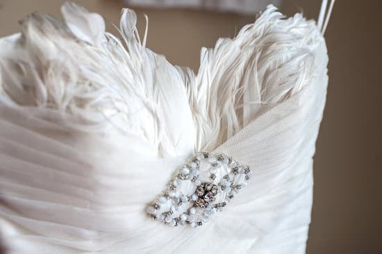 How Much Is a Wedding Cake From Publix 1 Affordable wedding cake prices at Publix. Find out how much a wedding cake costs today