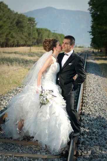 How to Become Wedding Planner 1 Step-by-step guide on how to become a successful wedding planner