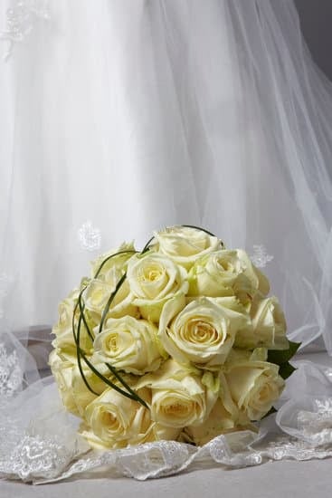 Green Mormon Temple Wedding Clothes 13 Picture of elegant green Mormon temple wedding clothes for a stylish and meaningful ceremony