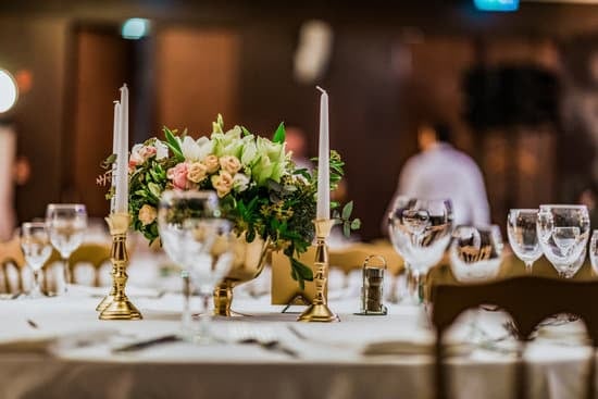 Purple Plus Size Dresses for Weddings 1 Elegant purple plus size dresses for weddings, perfect for curvy bridesmaids and guests