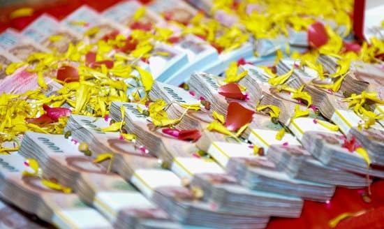 How Much Do You Tip a Wedding Band 1 customary rate and etiquette guide for tipping