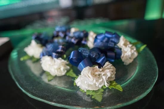 5x7 inches for elegant and timeless invitations